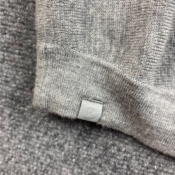 LULULEMON Mens Grey Knit Alpine Air Crew Sweater Merino Wool size: XXL - Picture 3 of 8